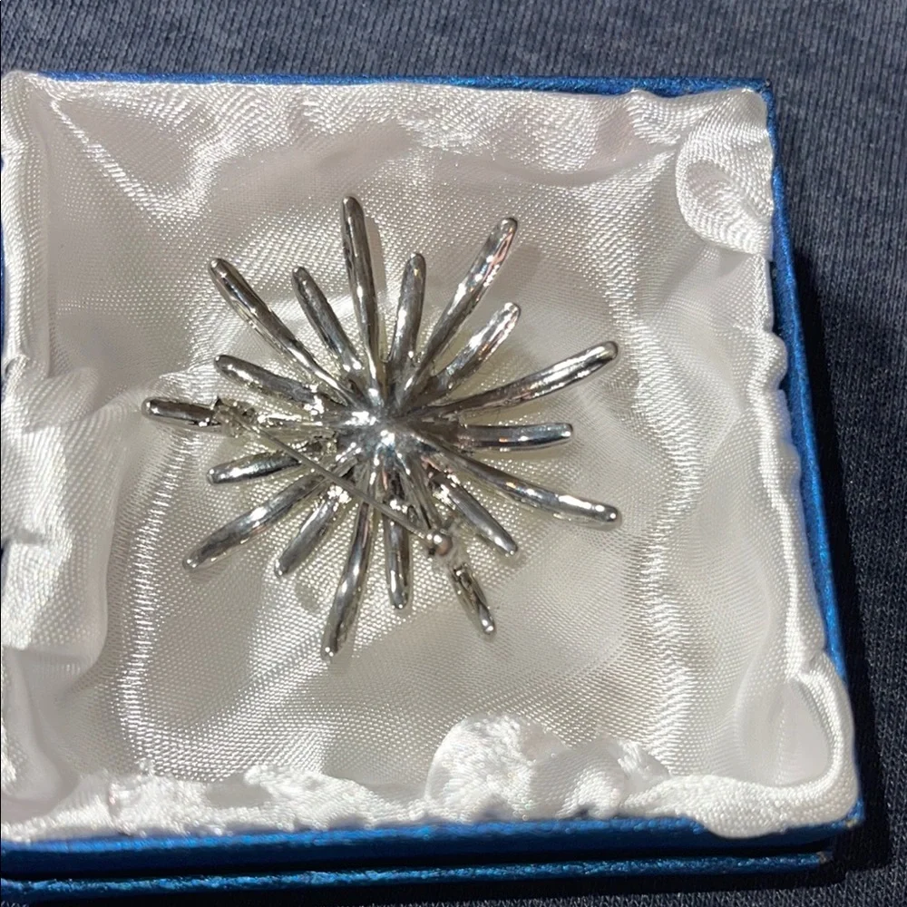 1960s 3-D Atomic Starburst Brooch
